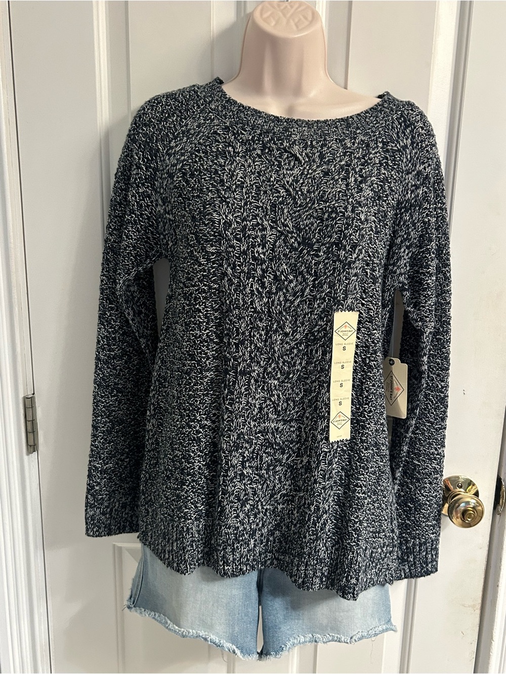 NWT- Women’s St. John's Bay Black & White Marled Cable-Style Crew Sweater